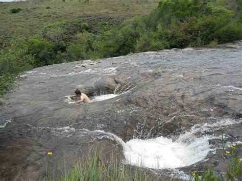 A Floresta de Pedra de Wuhai: Uma Jornada Geológica e Fotográfica Inesquecível!